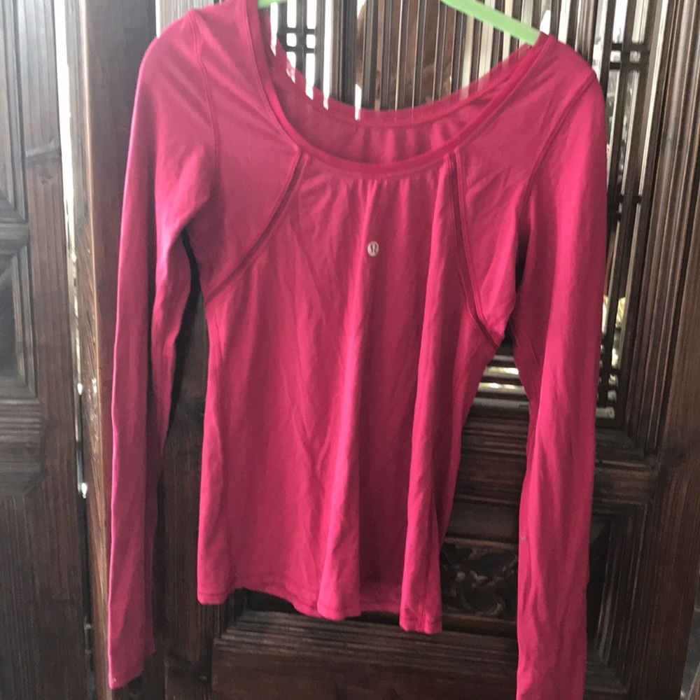 Lululemon fitted  running top hot pink Sz small